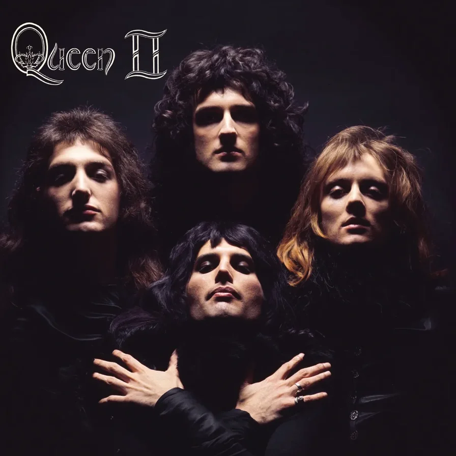 Обложка альбома Queen II