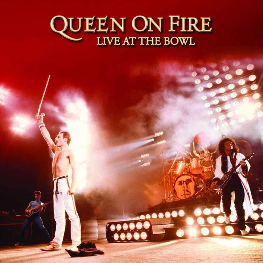 Обложка альбома Queen on Fire: Live at the Bowl