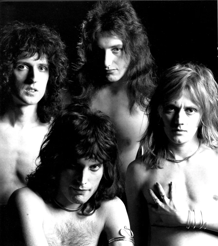 Sheer Heart Attack — оформление