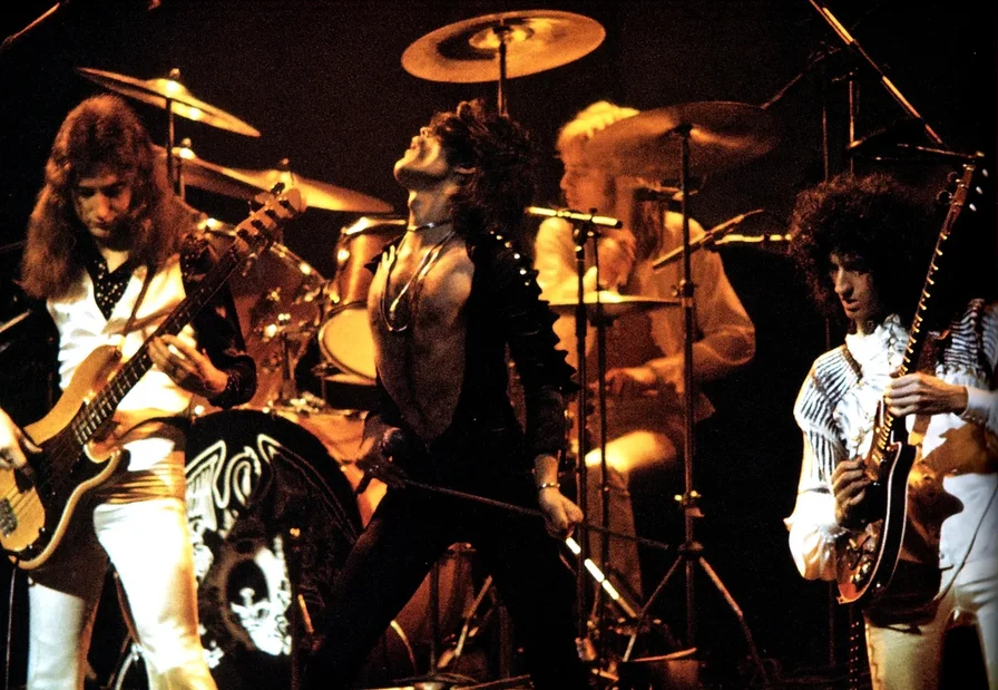 Queen на сцене — Sheer Heart Attack Tour, 1975