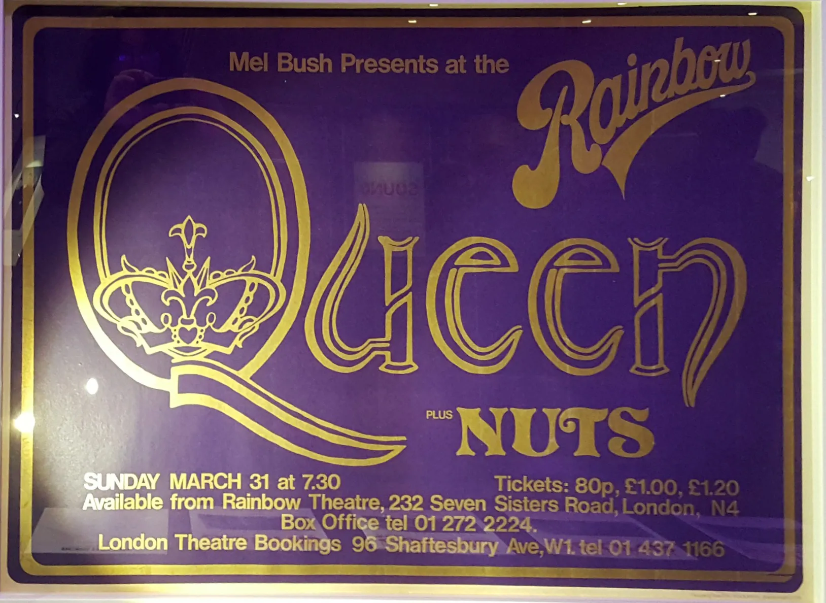 Фредди Меркьюри на сцене Rainbow Theatre, 31 марта 1974