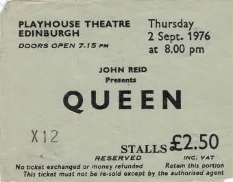 Queen на сцене Edinburgh Playhouse, сентябрь 1976